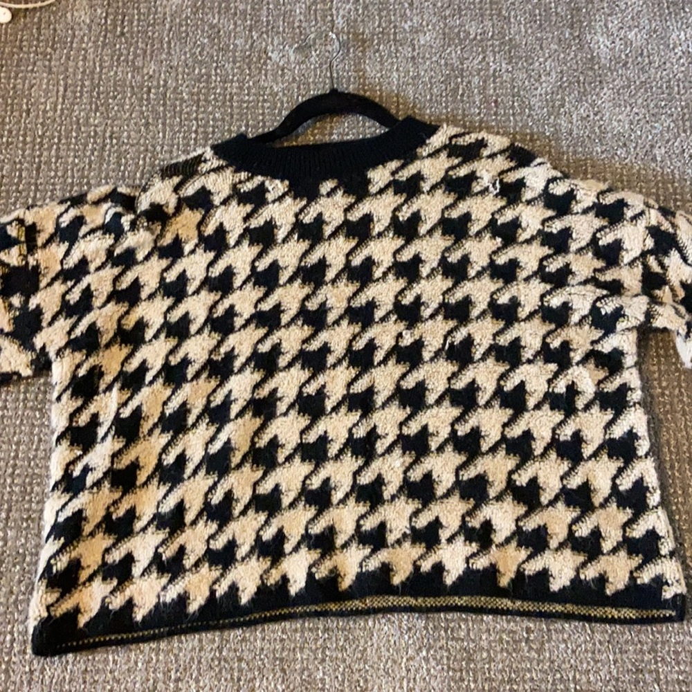 Max Studio Patterned Cropped Sweater - image 2
